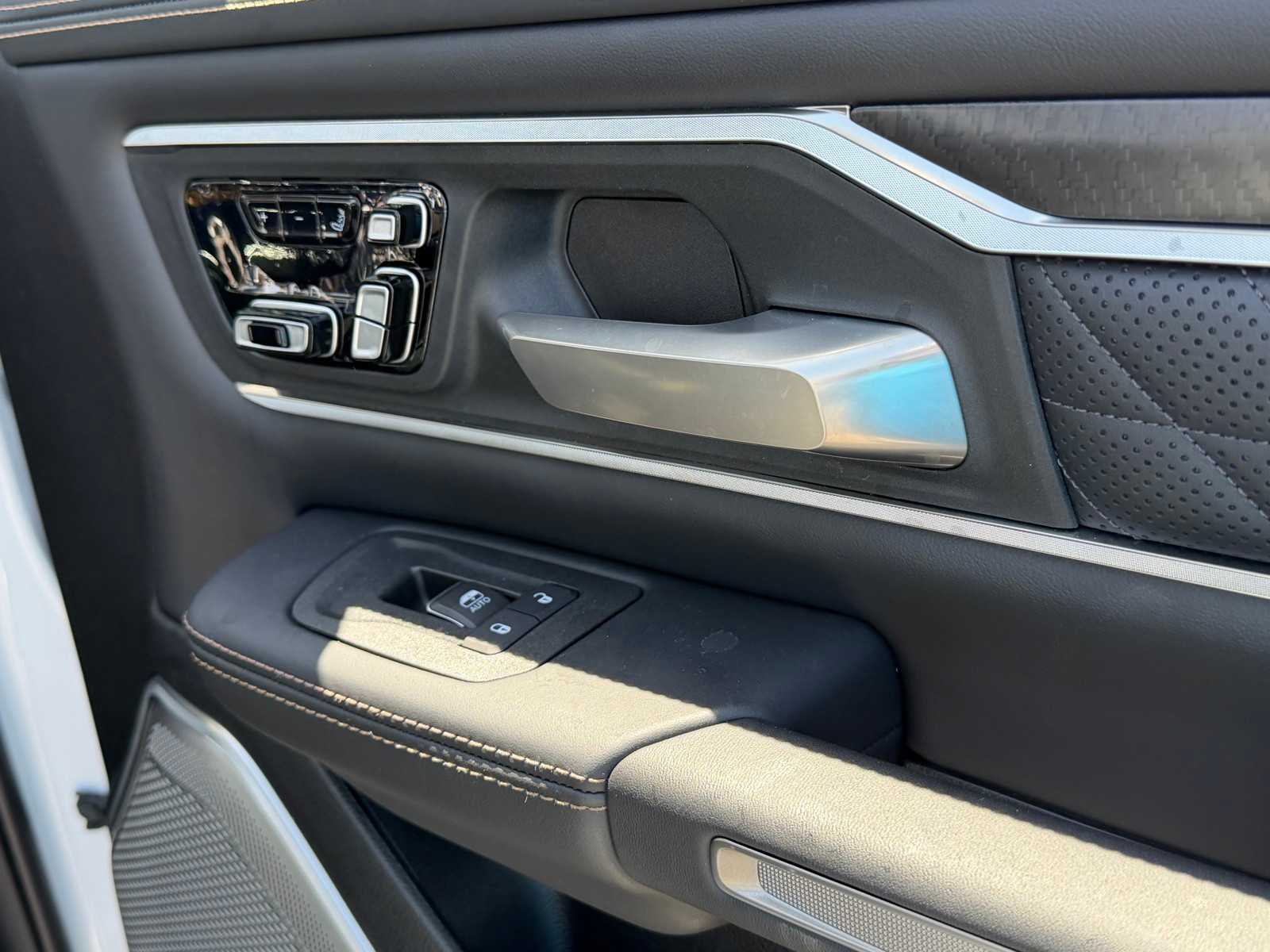 Thumbnail: 2026 RAM 1500 - 31