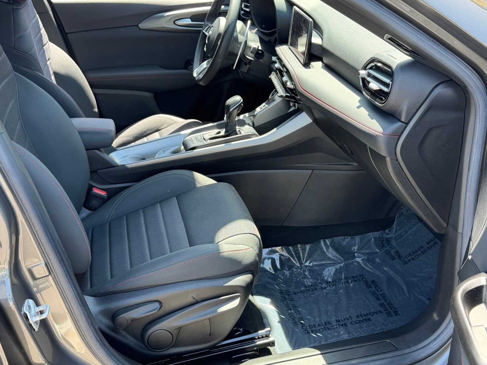 Thumbnail: 2024 Dodge Hornet - 32