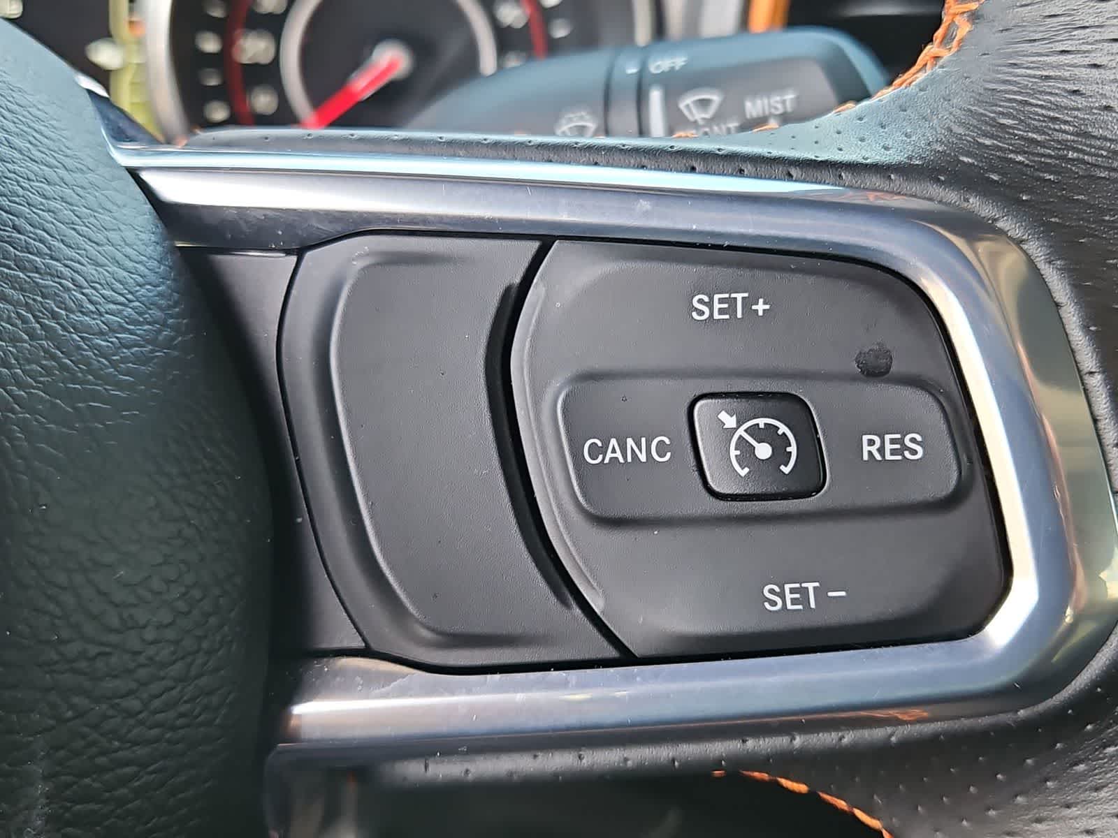 Thumbnail: 2022 Jeep Gladiator - 25