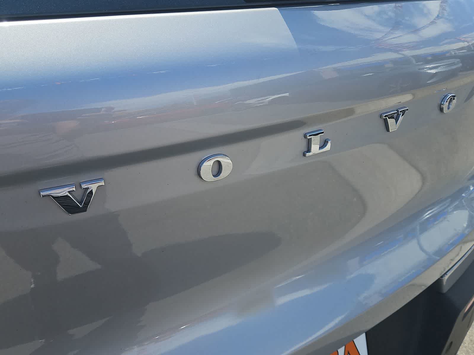 Thumbnail: 2024 Volvo XC40 - 12