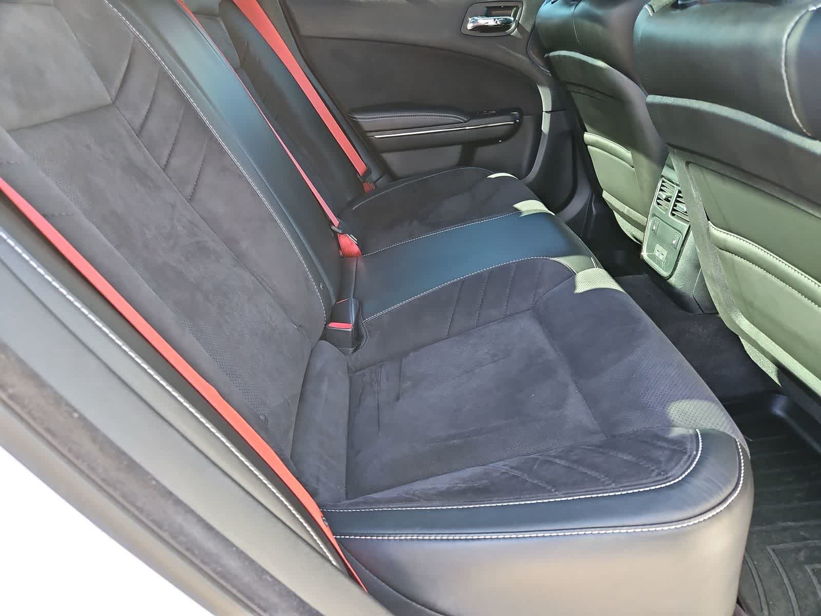 Thumbnail: 2017 Dodge Charger - 21