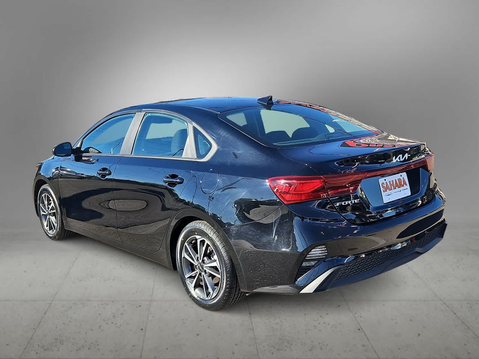 Thumbnail: 2023 Kia Forte - 7