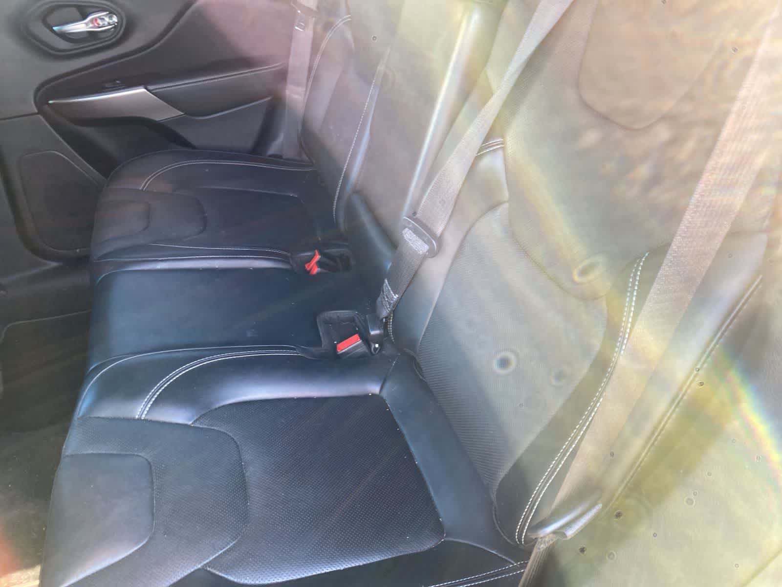 Thumbnail: 2021 Jeep Cherokee - 13