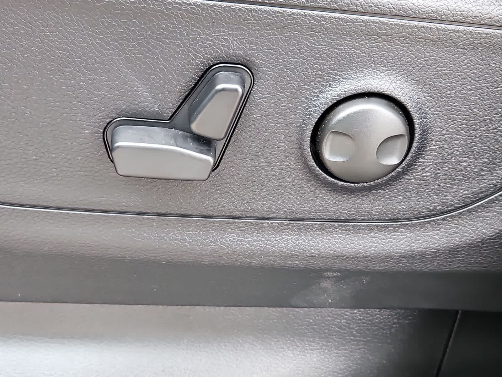 Thumbnail: 2026 RAM 1500 - 18