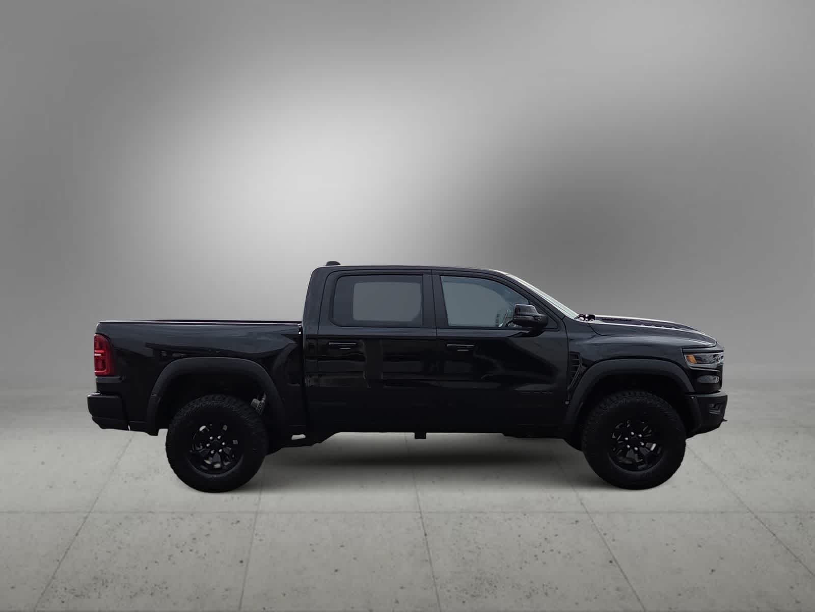 Thumbnail: 2026 RAM 1500 - 9