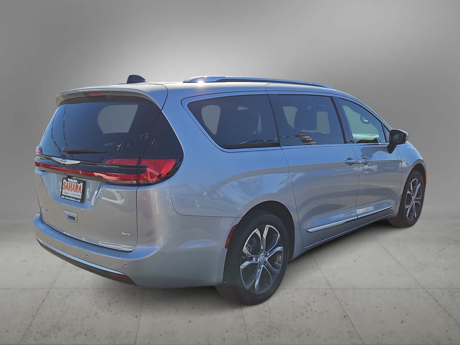 Thumbnail: 2026 Chrysler Pacifica - 8