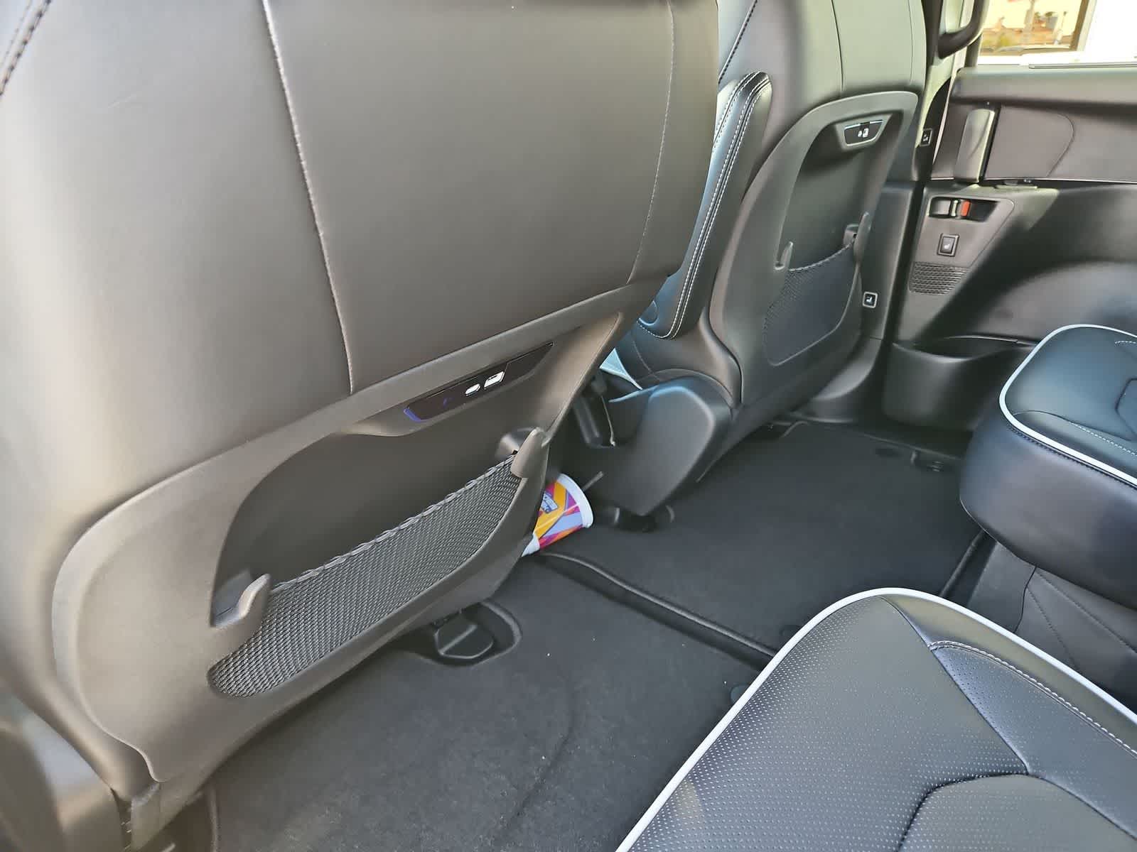 Thumbnail: 2026 Chrysler Pacifica - 18