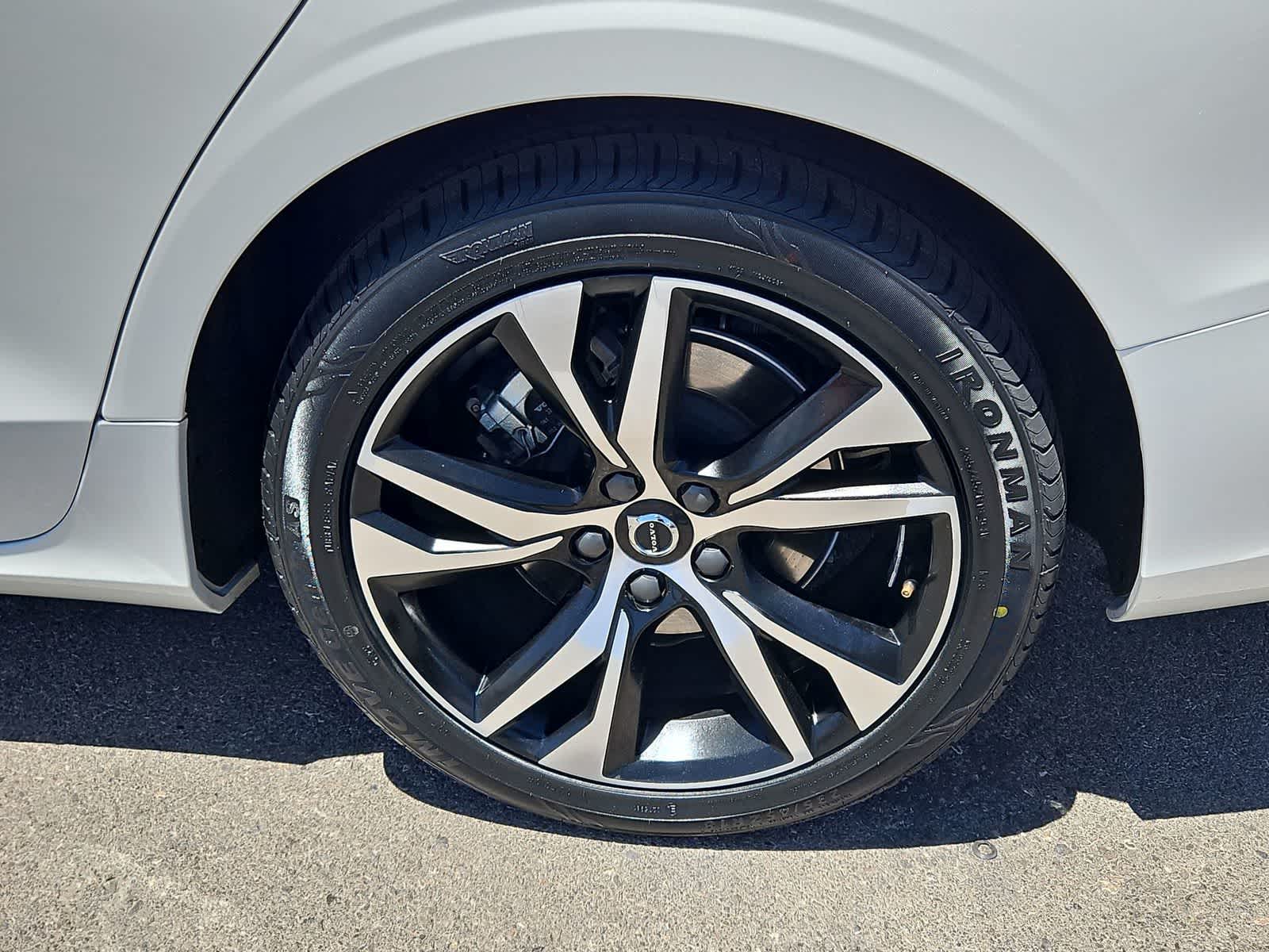 Thumbnail: 2024 Volvo S60 - 15