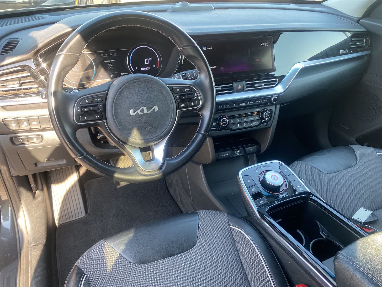 Thumbnail: 2022 Kia Niro - 10