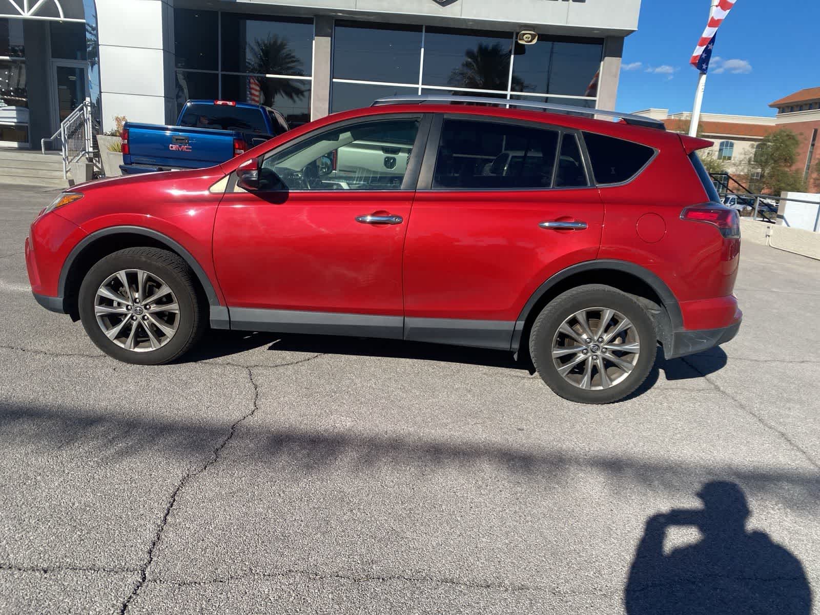 Thumbnail: 2016 Toyota RAV4 - 10