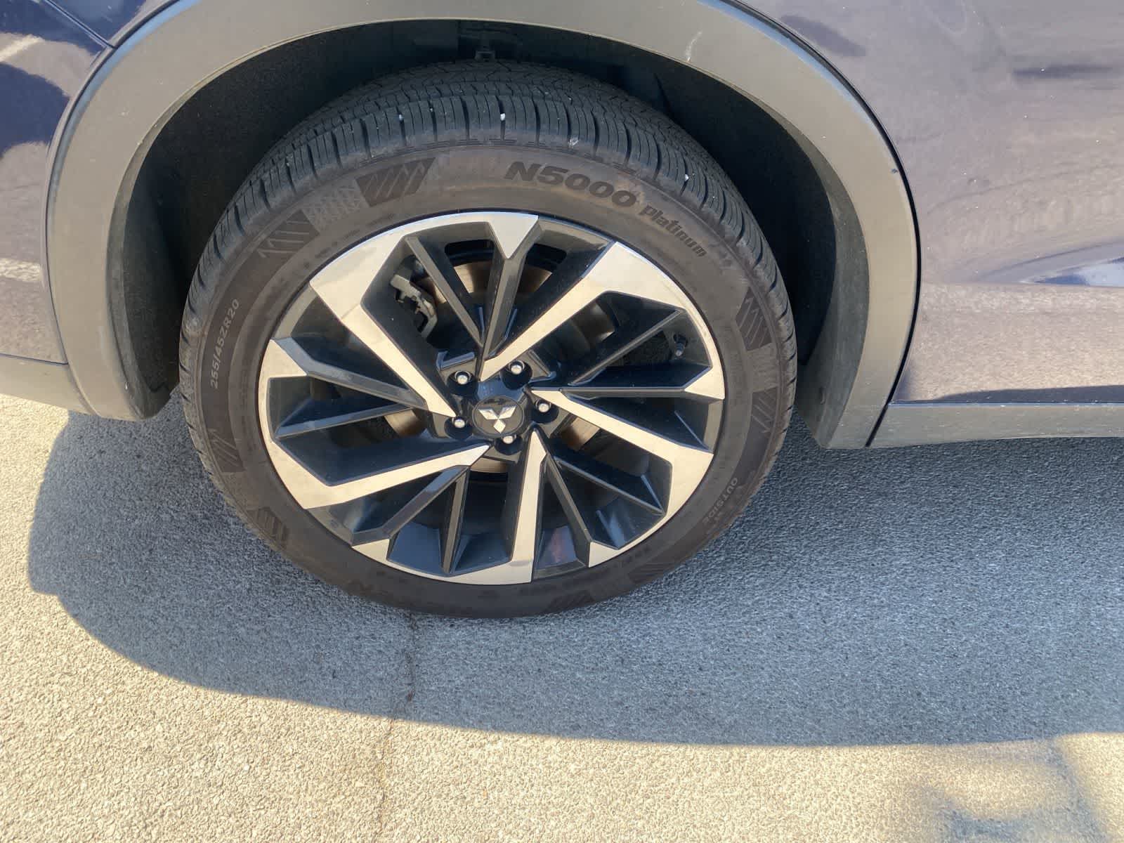 Thumbnail: 2023 Mitsubishi Outlander - 6