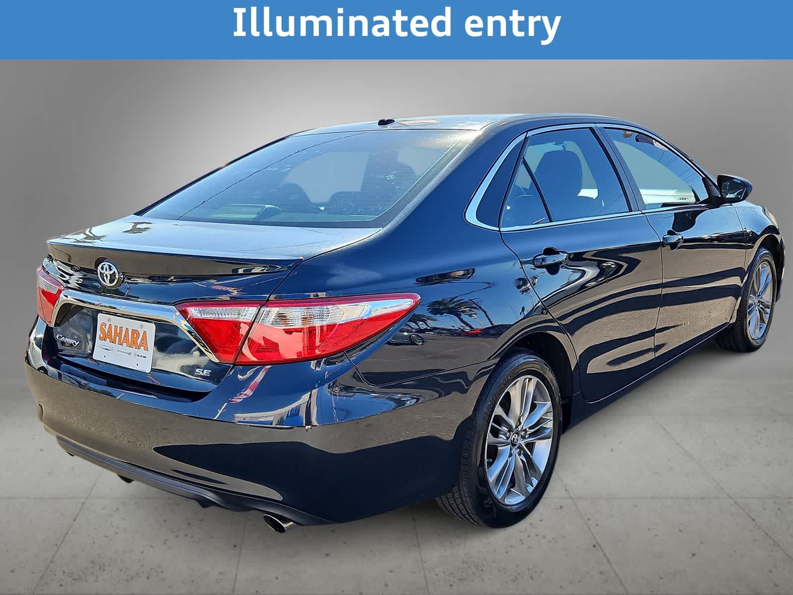 Thumbnail: 2017 Toyota Camry - 10