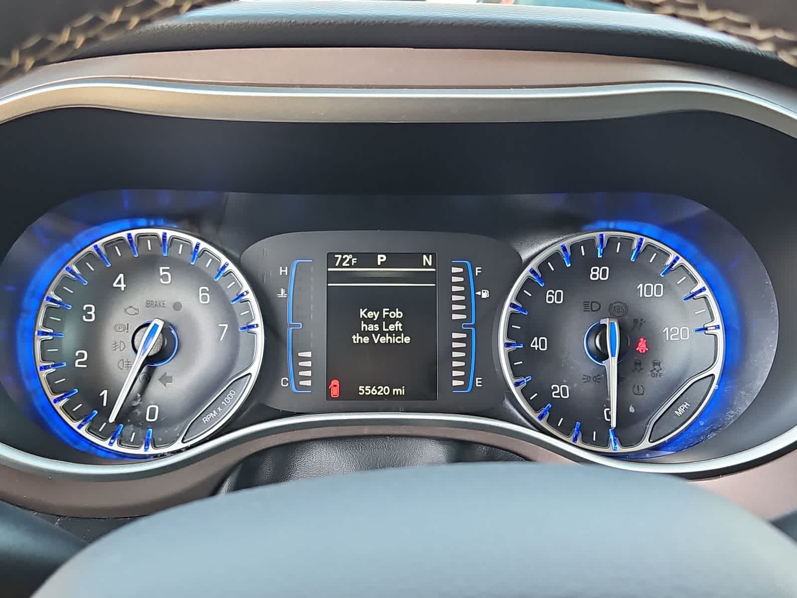 Thumbnail: 2023 Chrysler Voyager - 32