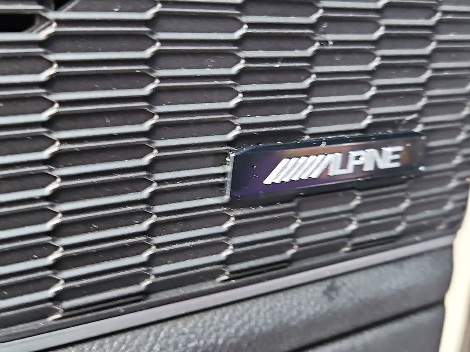 Thumbnail: 2022 Jeep Grand Cherokee - 31