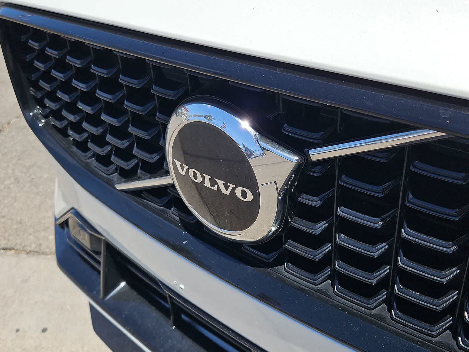 Thumbnail: 2024 Volvo S60 - 13
