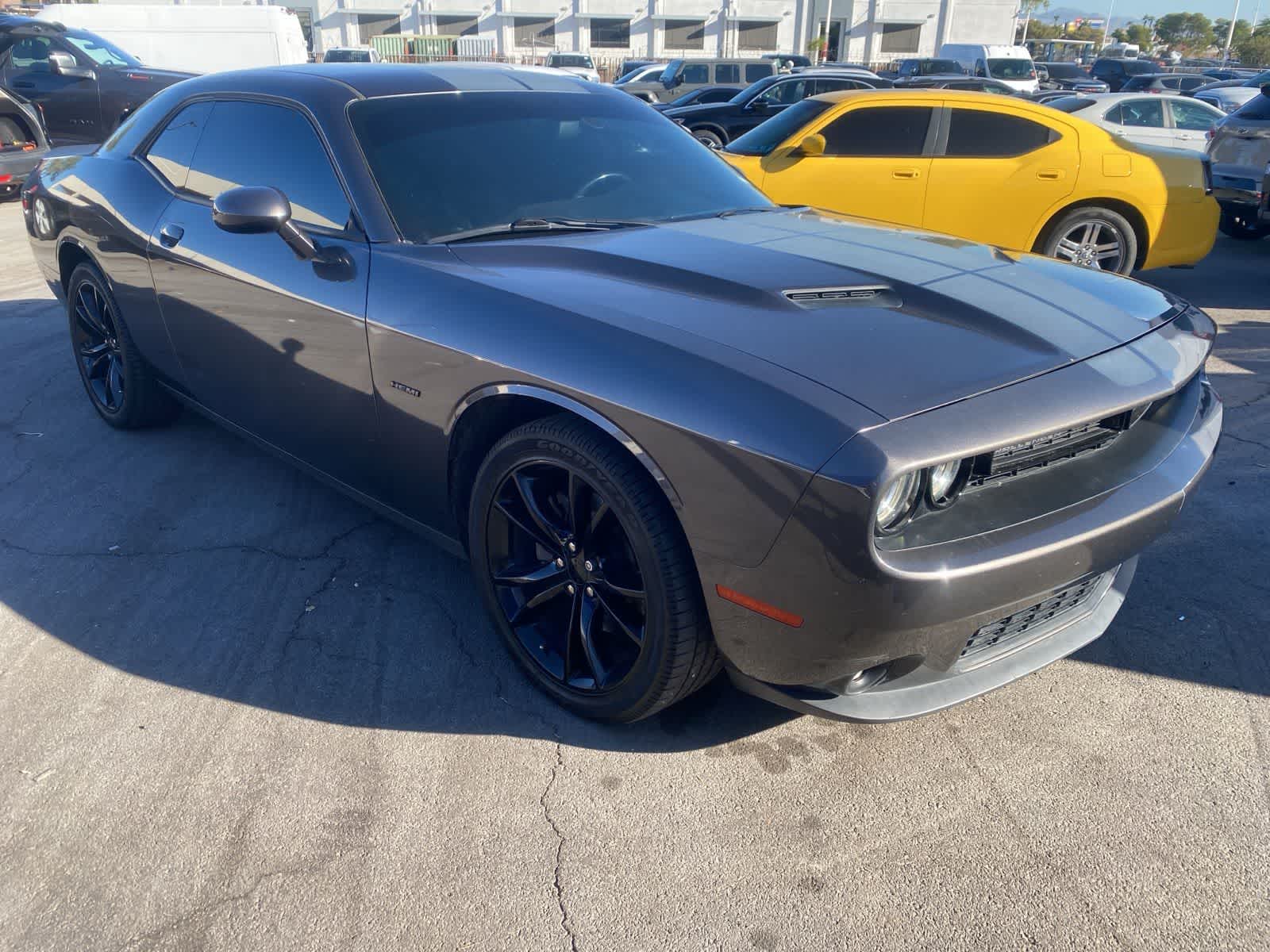 2016 Dodge Challenger R/T Plus photo 3