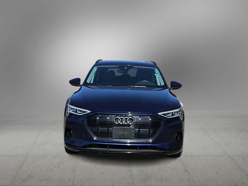 Thumbnail: 2021 Audi e-tron - 4
