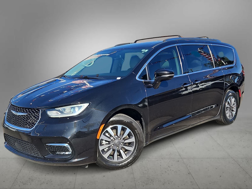 Used 2021 Chrysler Pacifica Touring L Van
