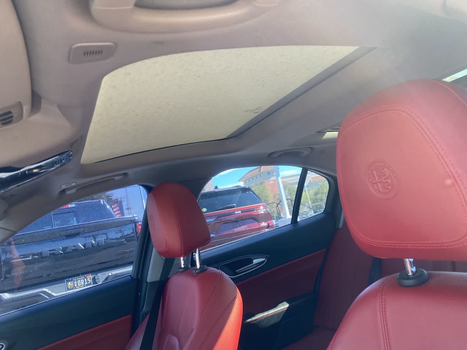 Thumbnail: 2020 Alfa Romeo Giulia - 12