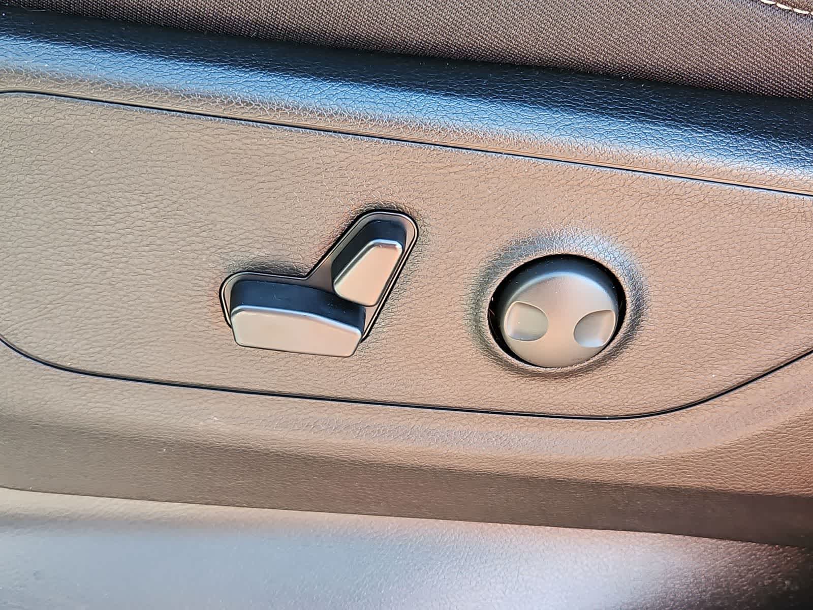 Thumbnail: 2026 RAM 1500 - 18