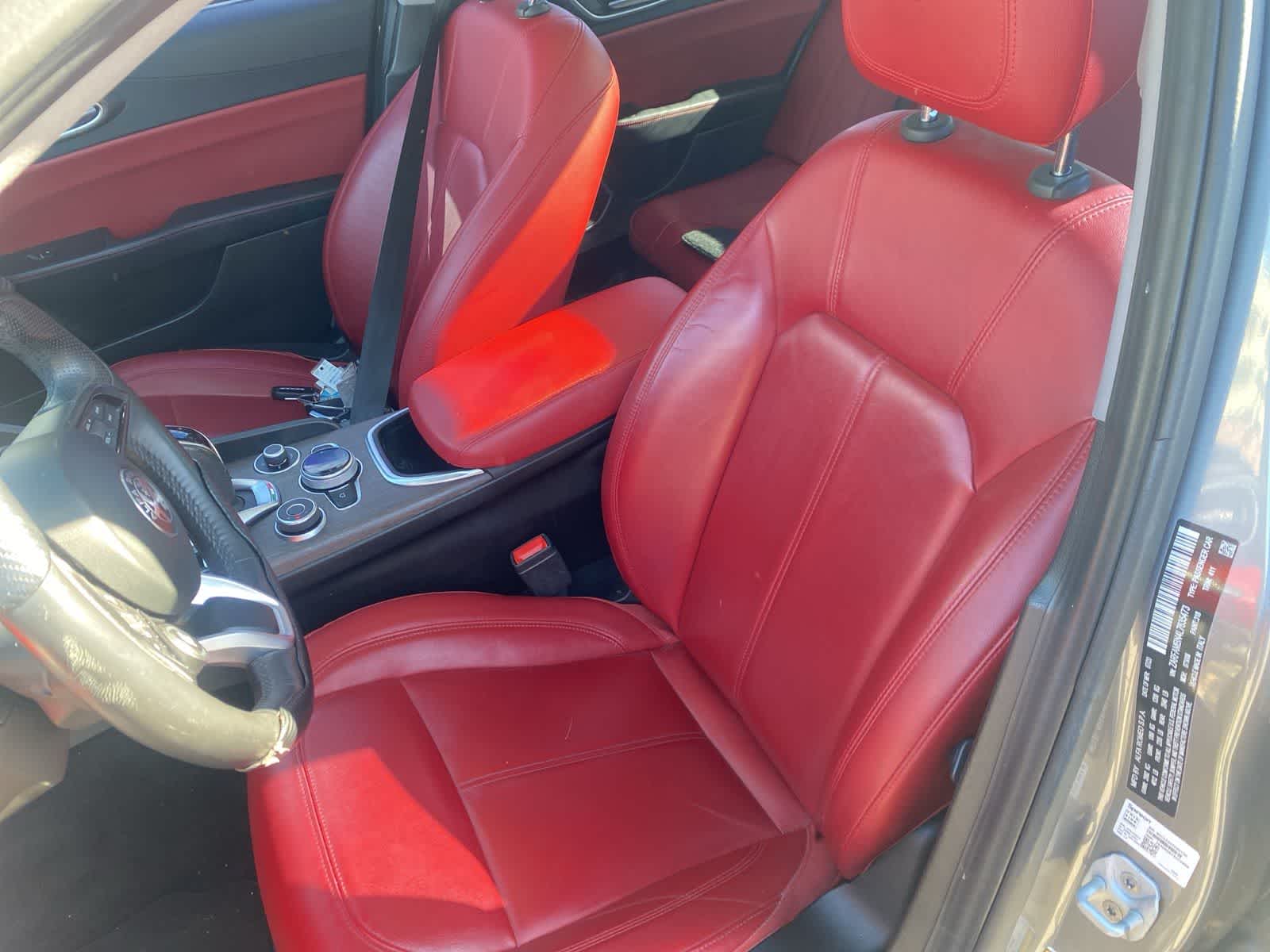 Thumbnail: 2020 Alfa Romeo Giulia - 11