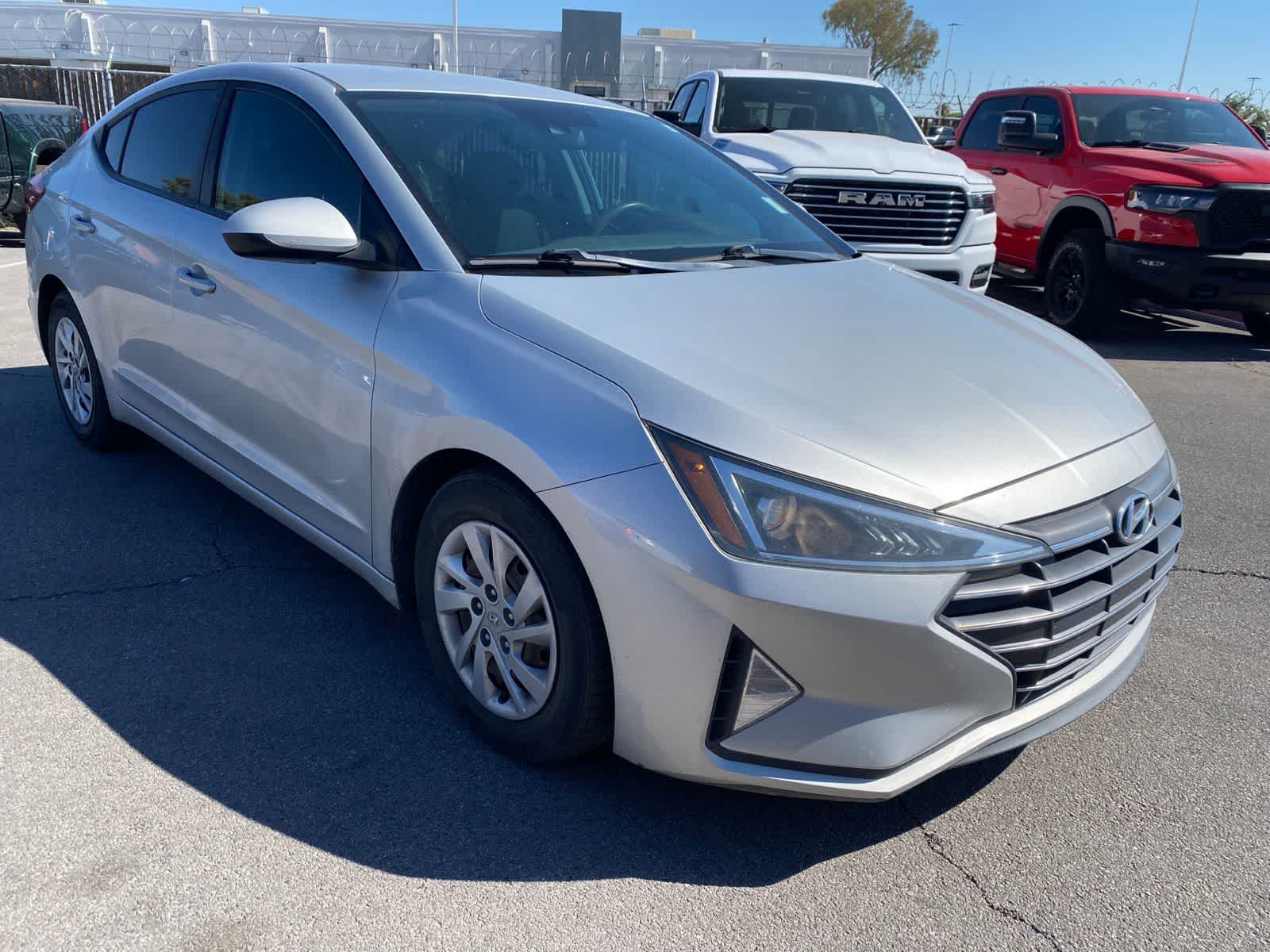 Thumbnail: 2020 Hyundai Elantra - 3
