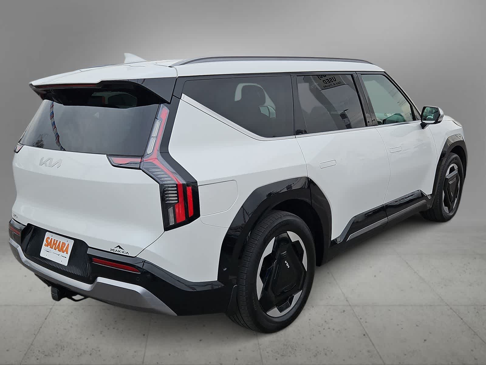 Thumbnail: 2024 Kia EV9 - 9