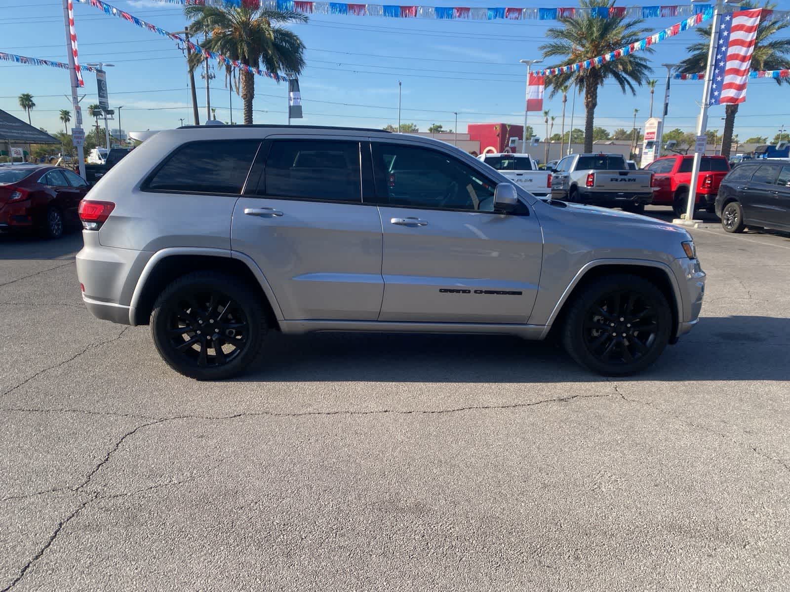 Thumbnail: 2021 Jeep Grand Cherokee - 4