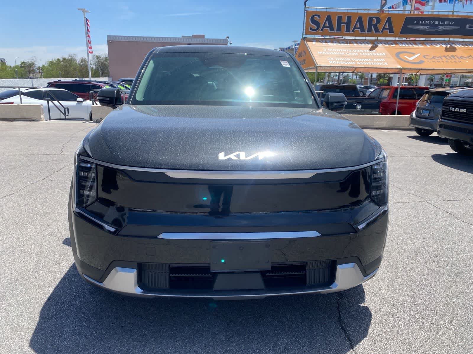 Used 2024 Kia EV9 Light L/R with VIN KNDAB5S11R6026215 for sale in Las Vegas, NV