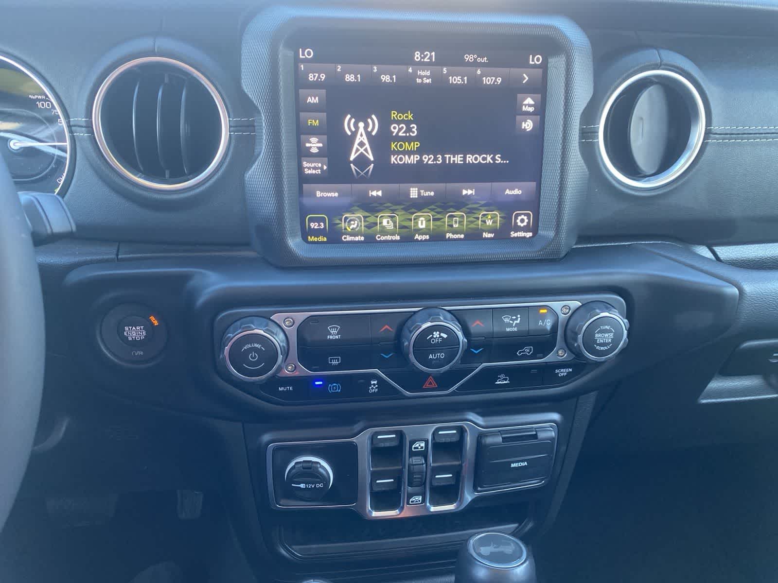 2023 Jeep Wrangler Sahara 14