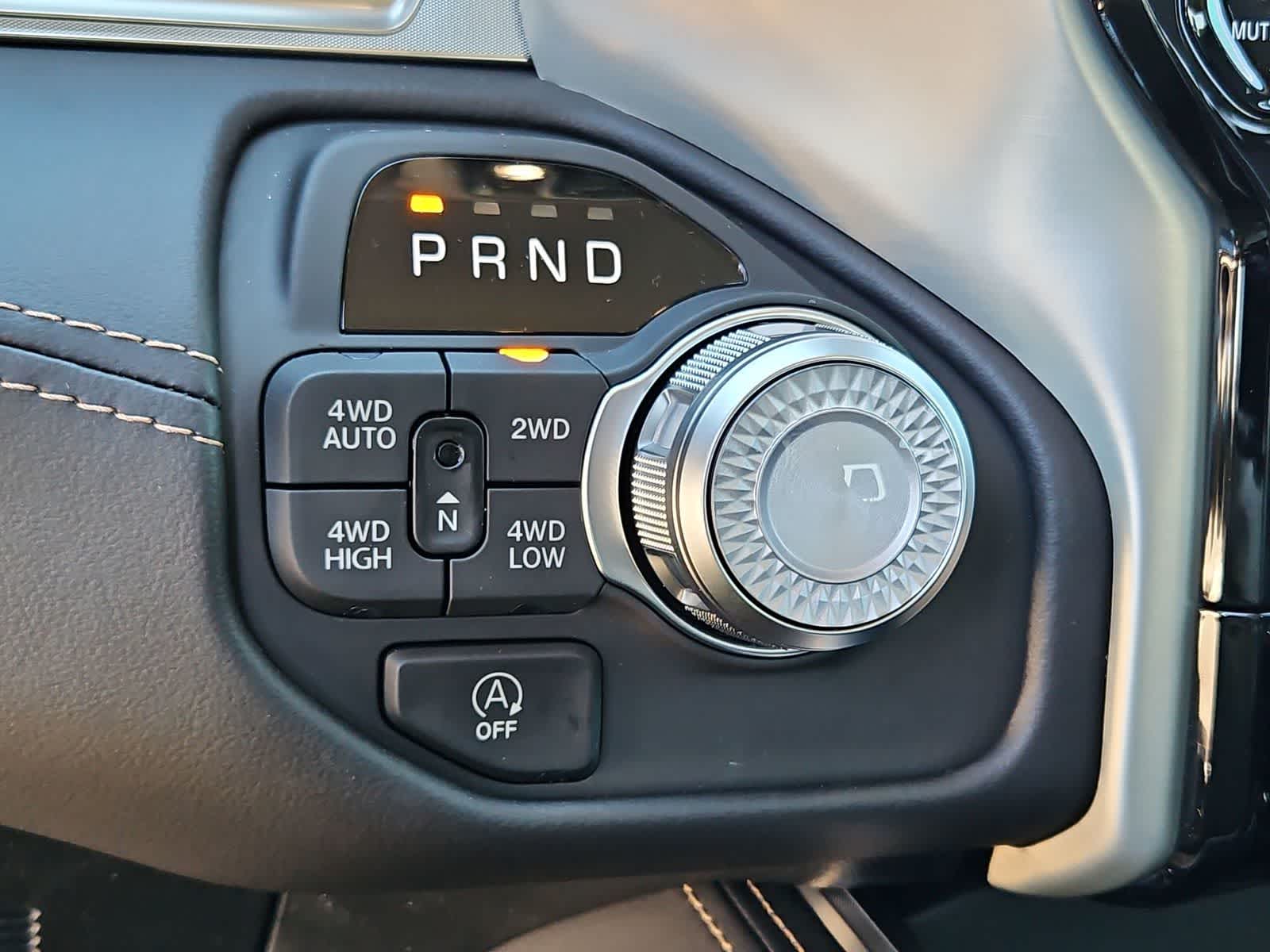 Thumbnail: 2026 RAM 1500 - 32