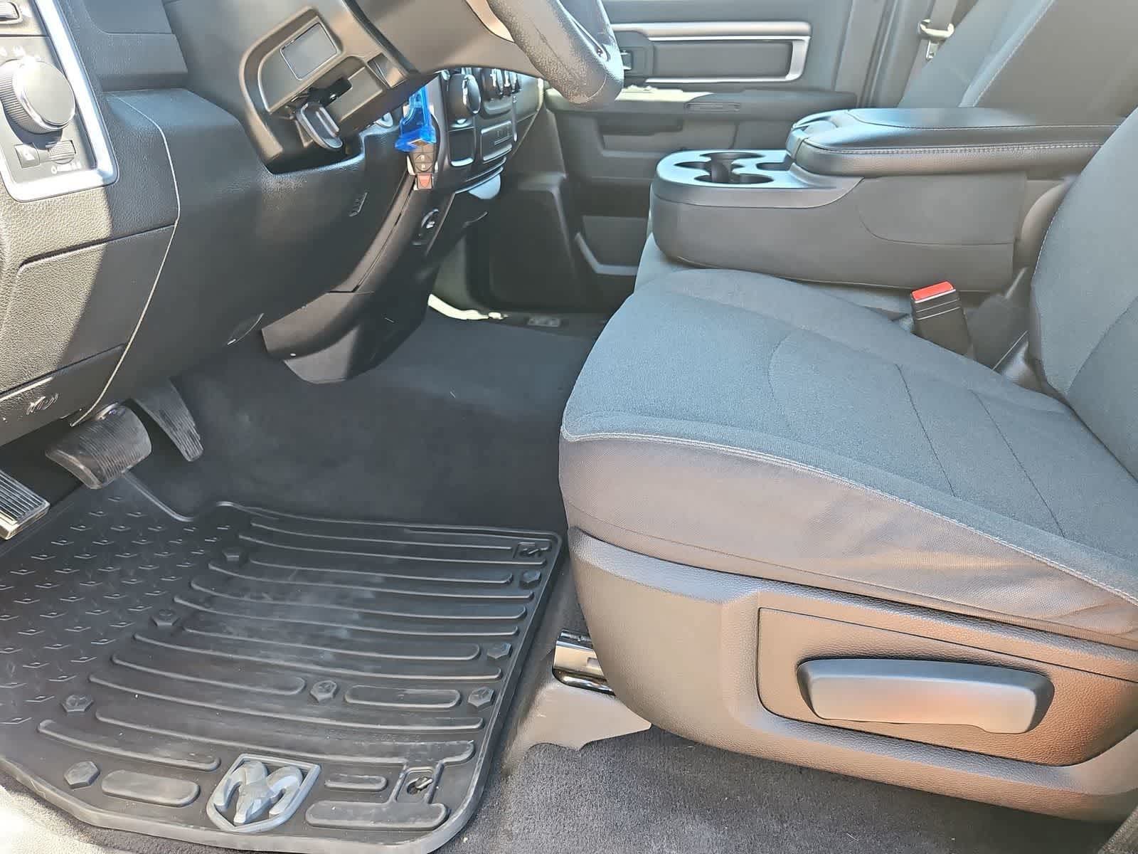 Thumbnail: 2022 RAM 1500 Classic - 20