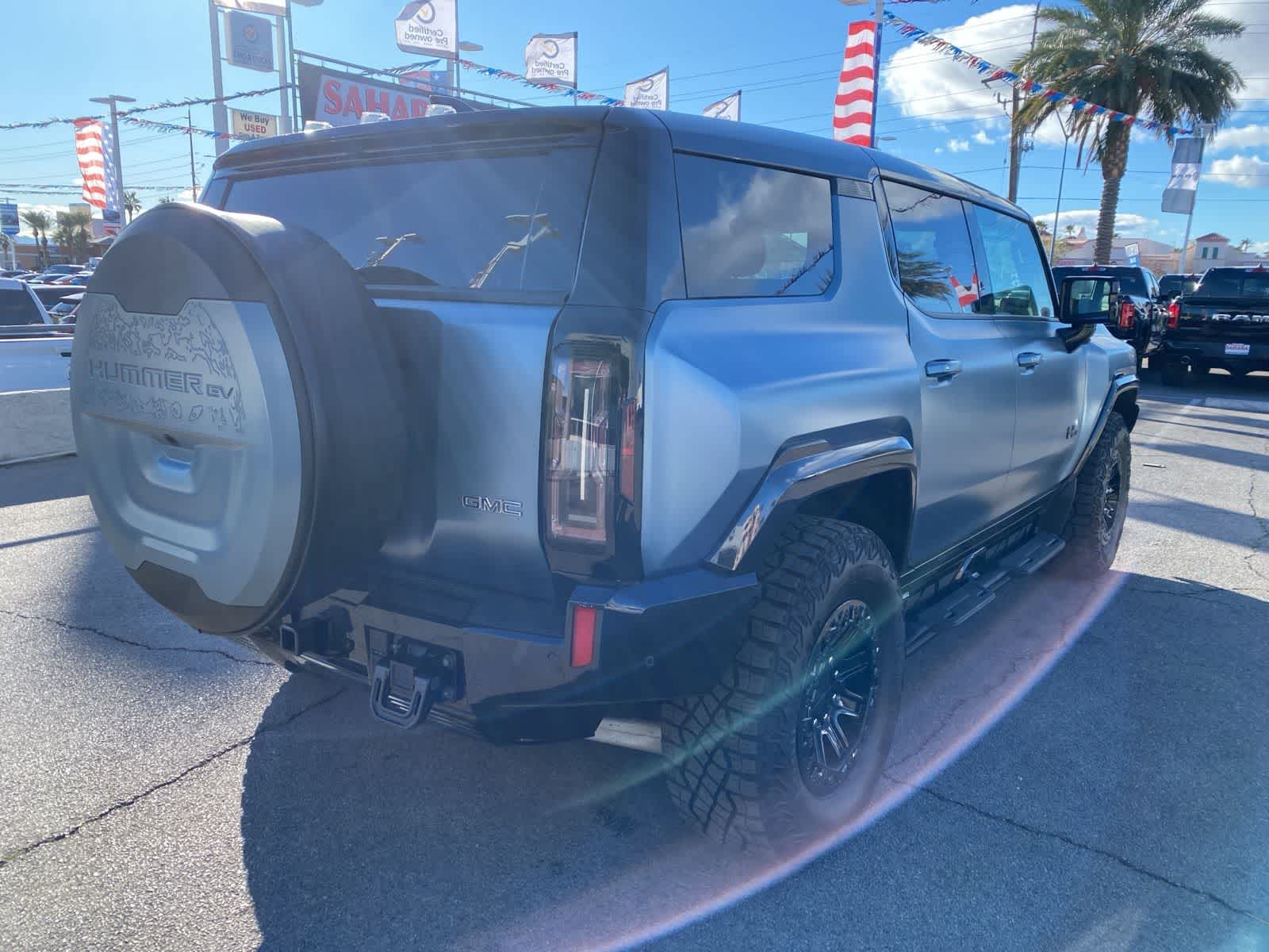 Thumbnail: 2024 GMC Hummer EV - 7