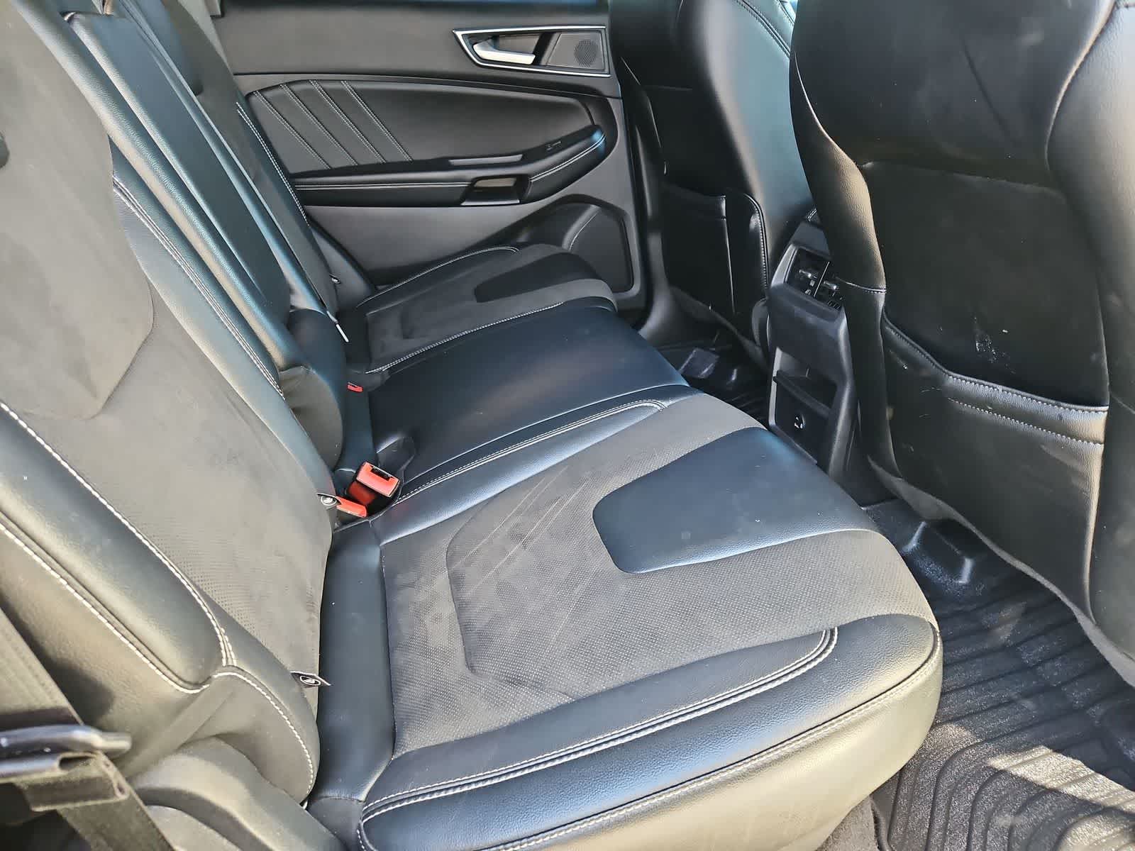 Thumbnail: 2021 Ford Edge - 21