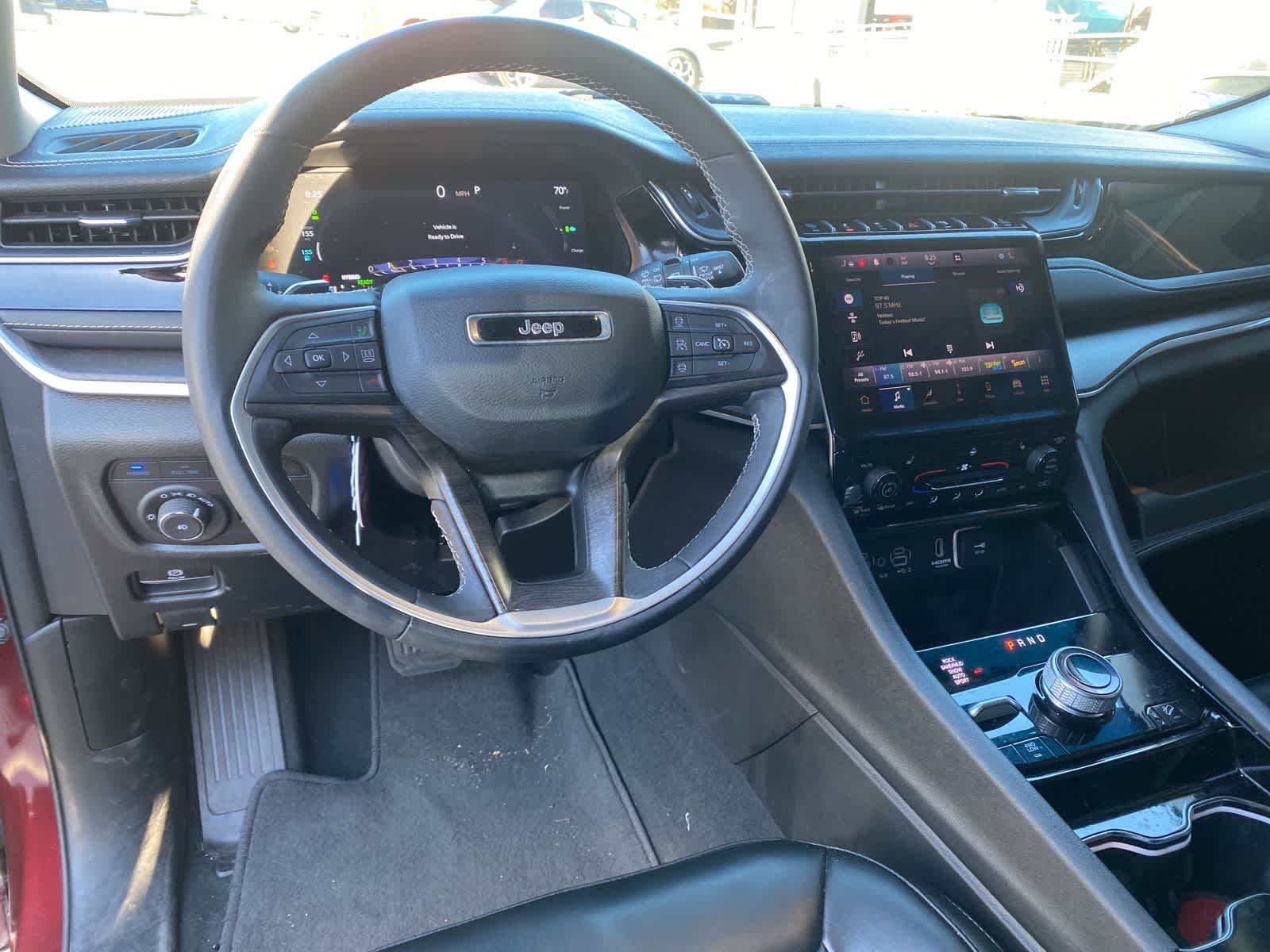 Thumbnail: 2023 Jeep Grand Cherokee - 10