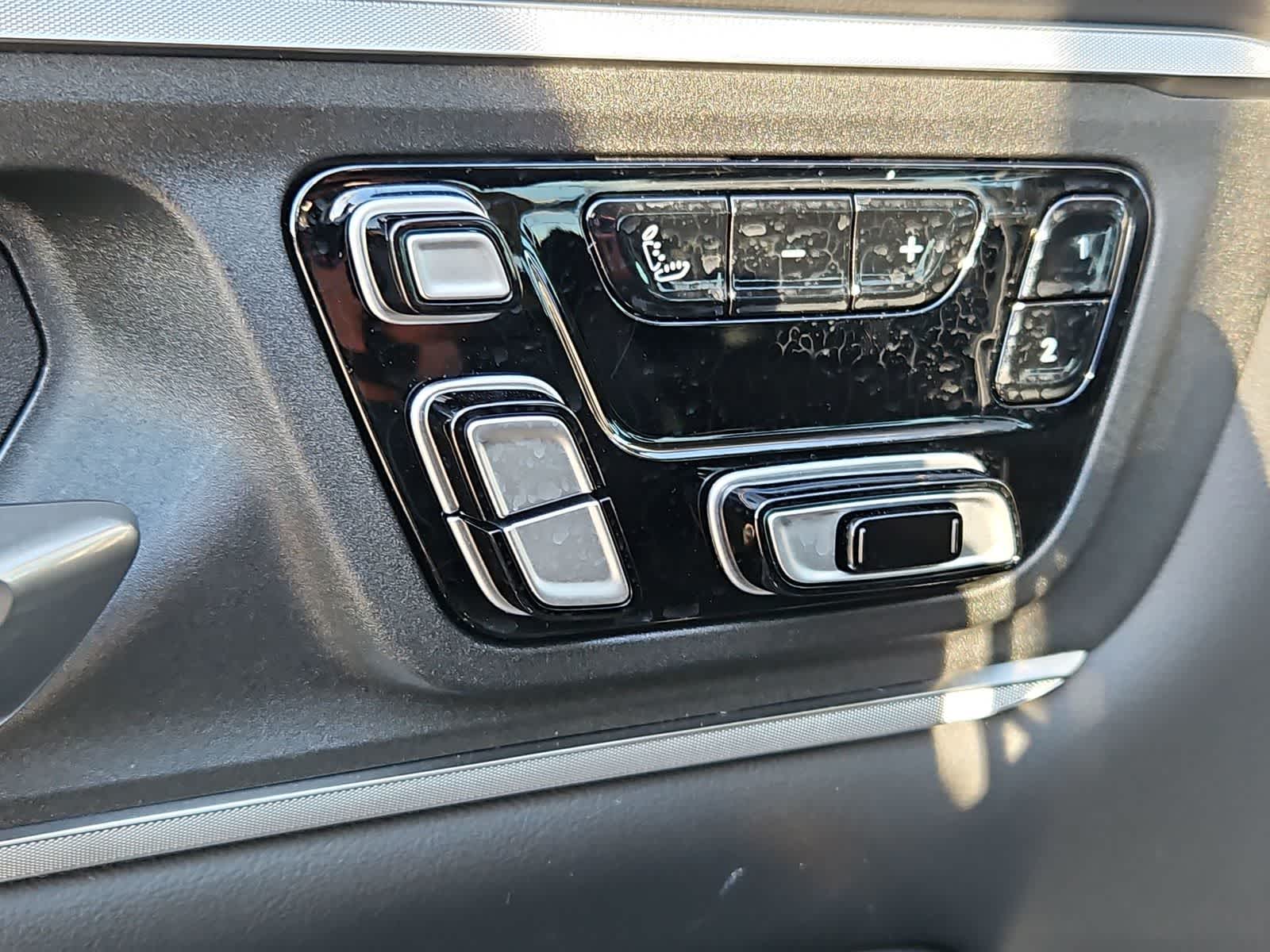 Thumbnail: 2026 RAM 1500 - 17