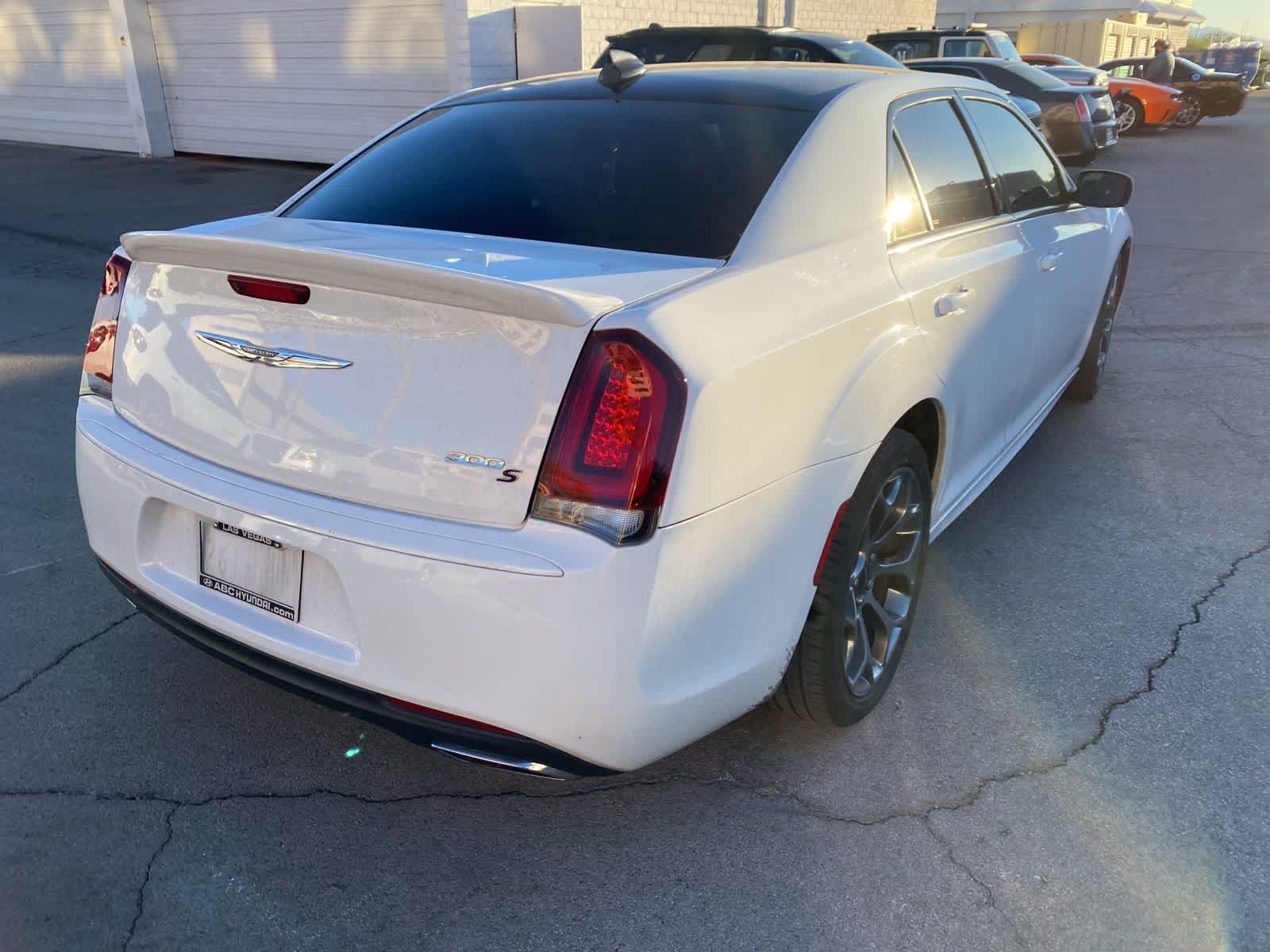 Thumbnail: 2018 Chrysler 300 - 6