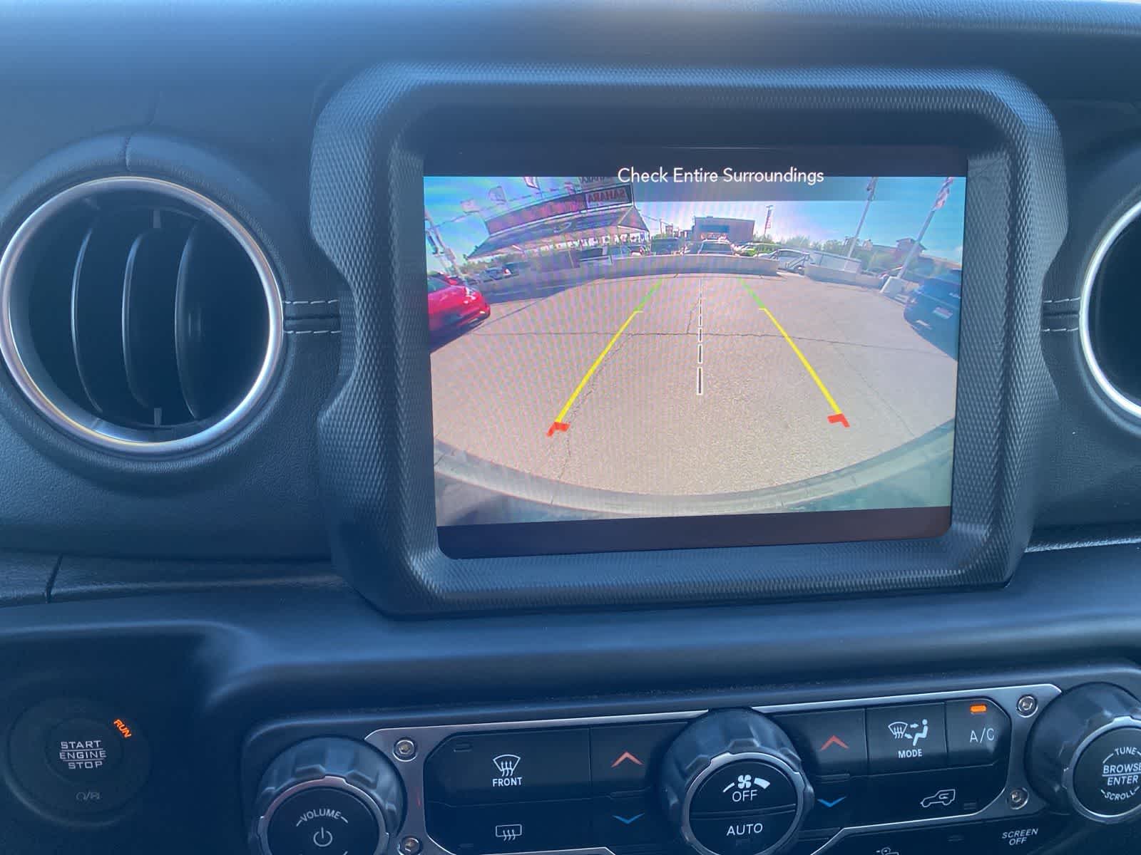 2023 Jeep Wrangler Sahara 16