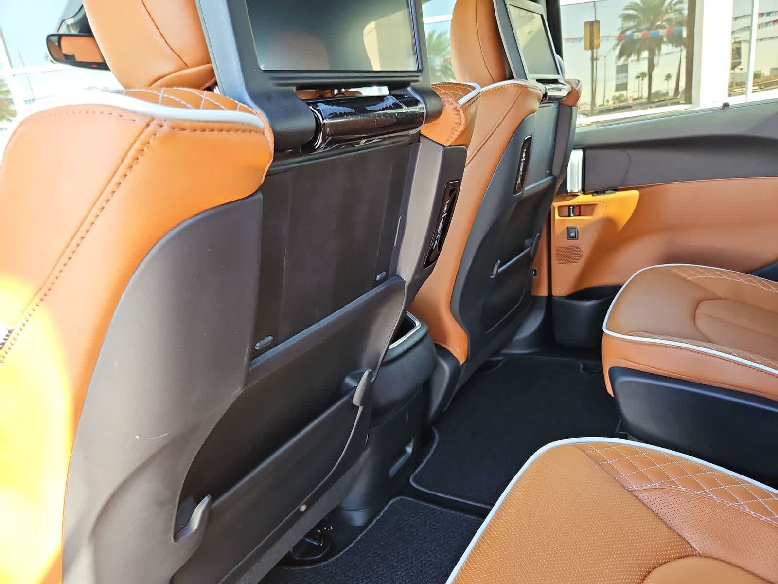 Thumbnail: 2026 Chrysler Pacifica - 18