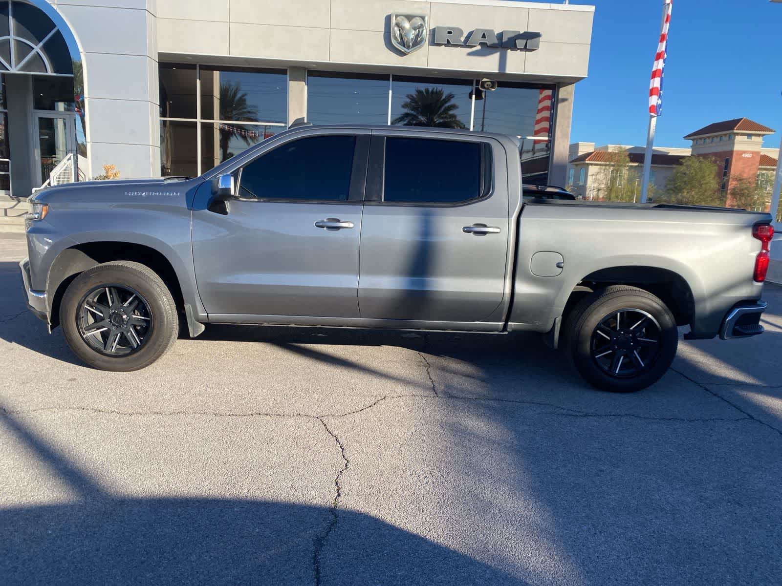 Thumbnail: 2020 Chevrolet Silverado 1500 - 9