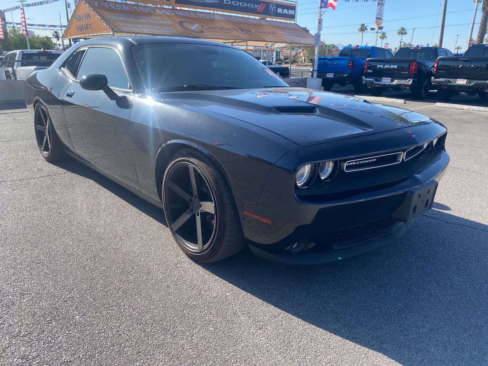 Thumbnail: 2015 Dodge Challenger - 4