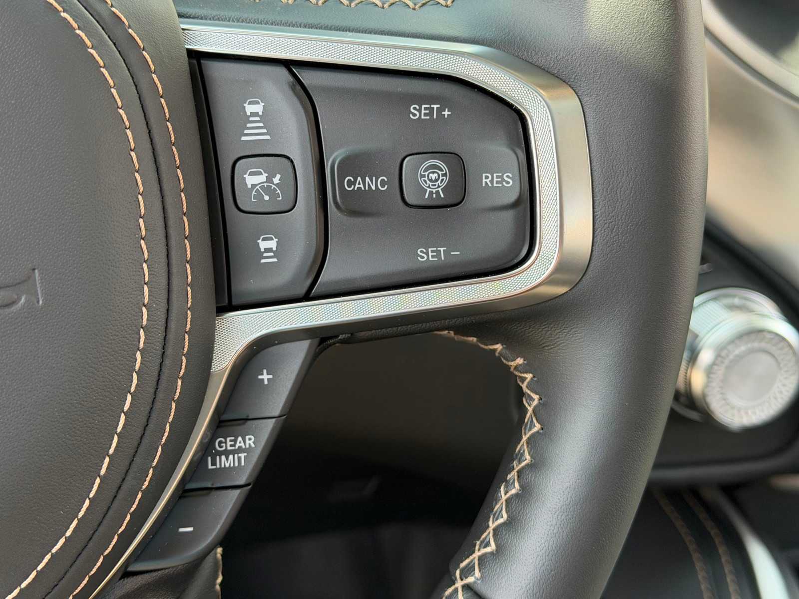 Thumbnail: 2026 RAM 1500 - 18
