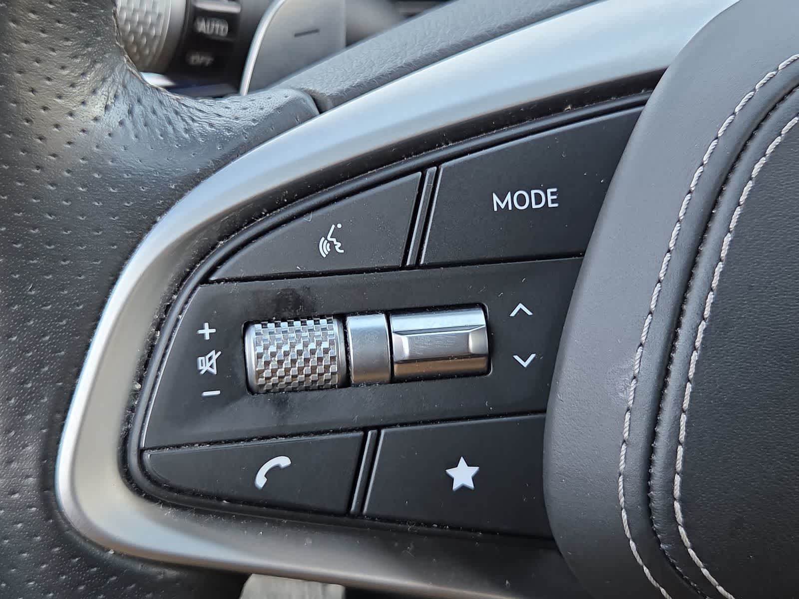 Thumbnail: 2023 Genesis GV70 - 24