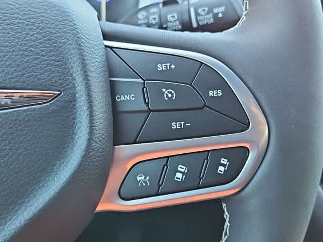 Thumbnail: 2026 Chrysler Pacifica - 28