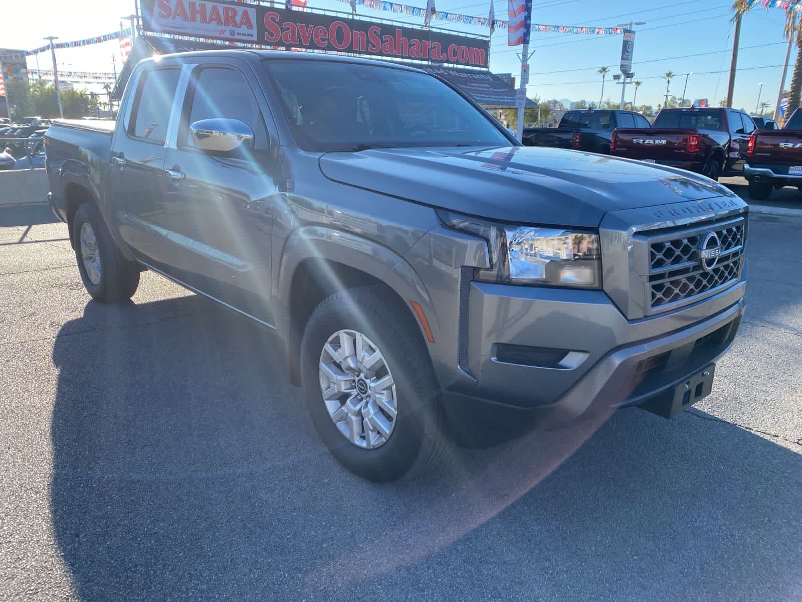 2022 Nissan Frontier SV photo 3