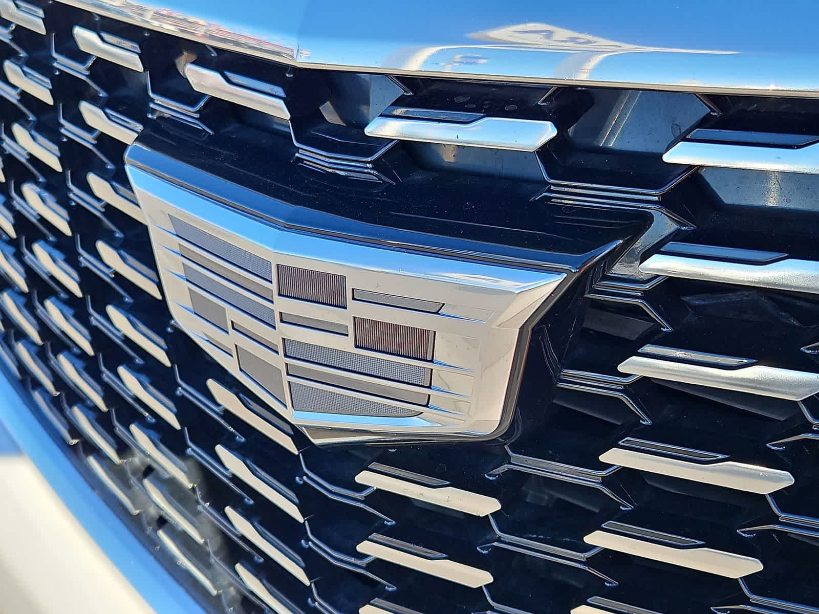 Thumbnail: 2023 Cadillac XT5 - 12