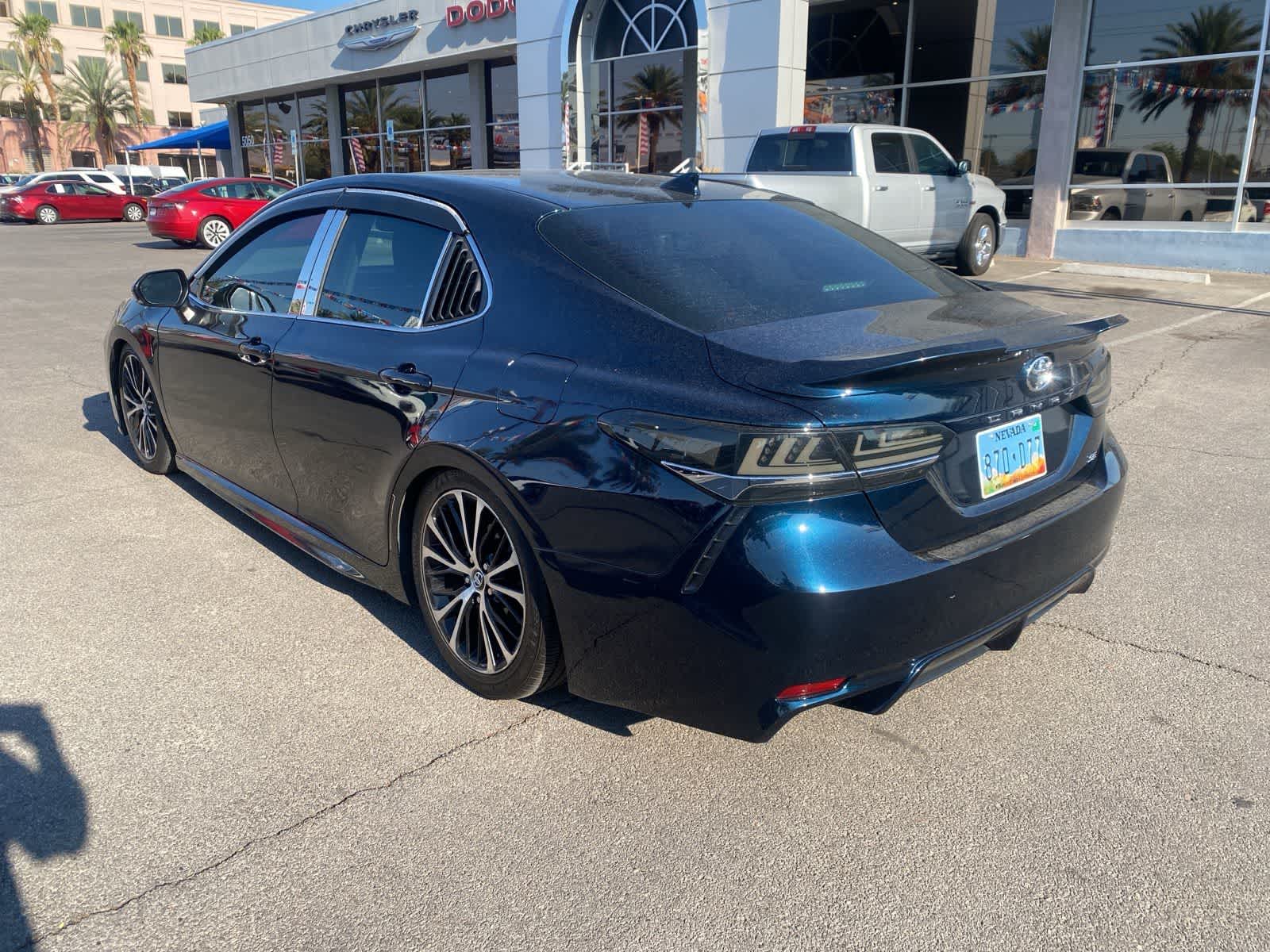 Thumbnail: 2018 Toyota Camry - 8