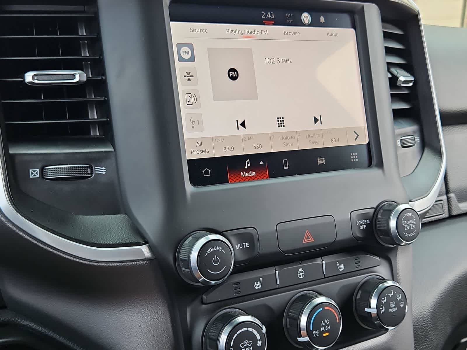 Thumbnail: 2023 RAM 1500 - 28