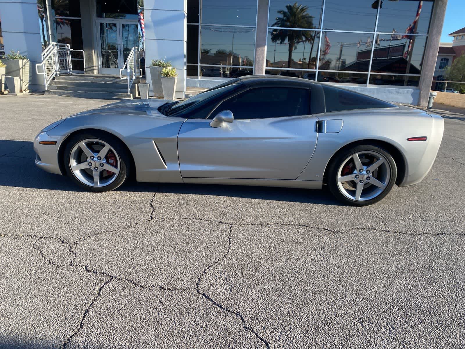 Thumbnail: 2008 Chevrolet Corvette - 10