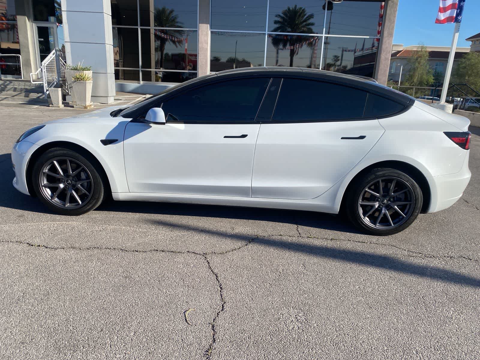 Thumbnail: 2023 Tesla Model 3 - 10